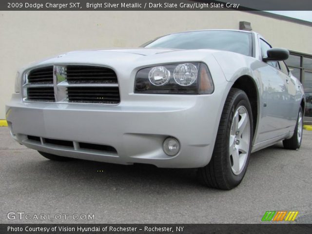 2009 Dodge Charger SXT in Bright Silver Metallic