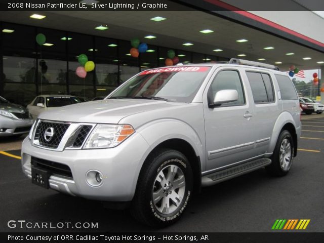 2008 Nissan Pathfinder LE in Silver Lightning