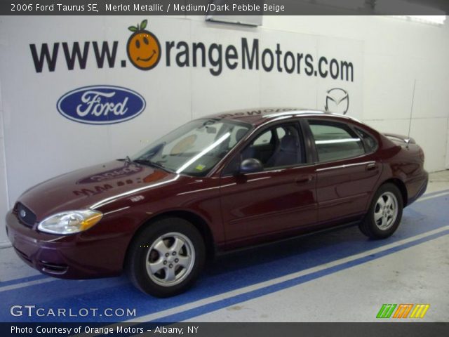 2006 Ford Taurus SE in Merlot Metallic