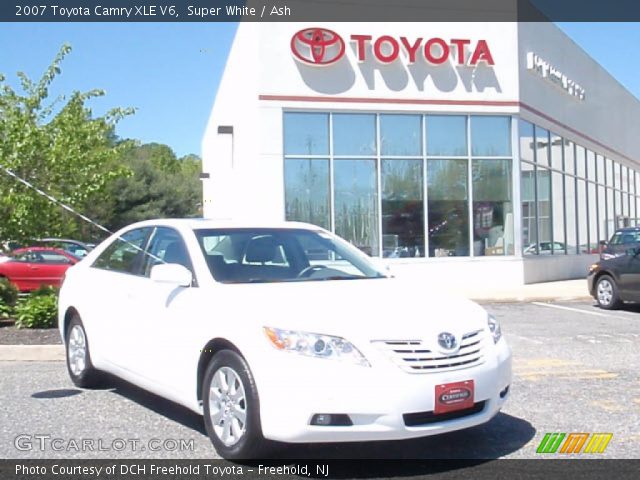 2007 Toyota Camry XLE V6 in Super White