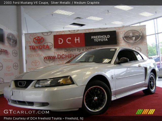 2003 Ford Mustang V6 Coupe in Silver Metallic
