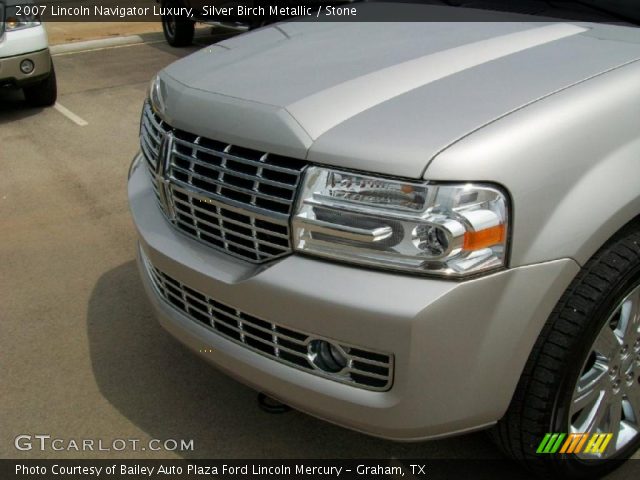 2007 Lincoln Navigator Luxury in Silver Birch Metallic