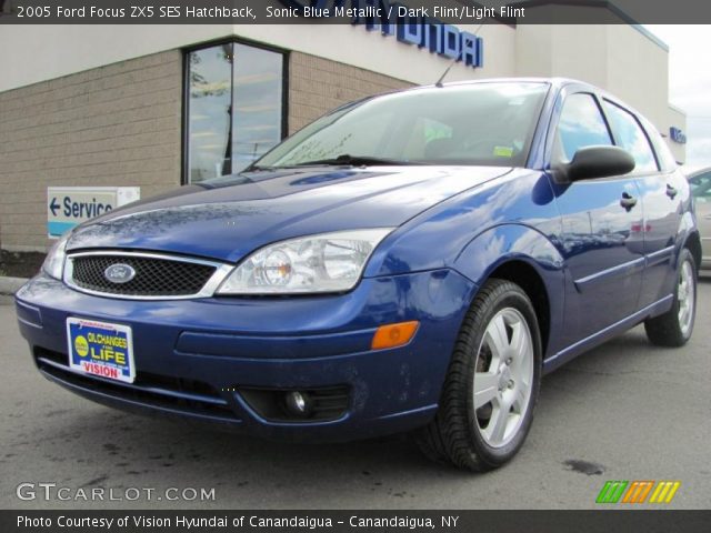 2005 Ford Focus ZX5 SES Hatchback in Sonic Blue Metallic