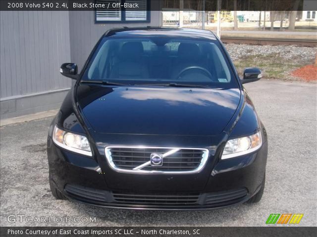 2008 Volvo S40 2.4i in Black Stone