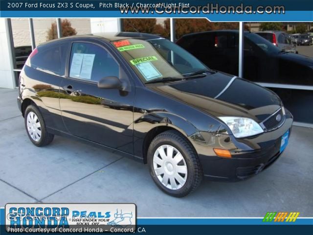 2007 Ford Focus ZX3 S Coupe in Pitch Black