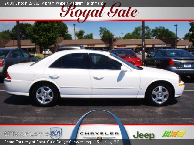 2000 Lincoln LS V8 in Vibrant White