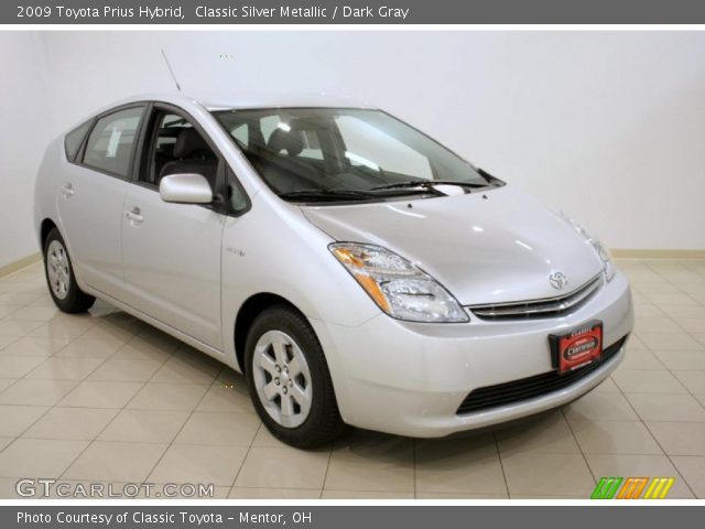 2009 Toyota Prius Hybrid in Classic Silver Metallic