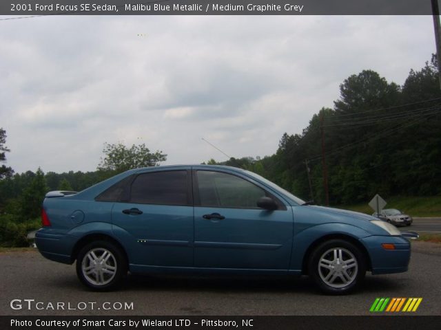 2001 Ford Focus SE Sedan in Malibu Blue Metallic