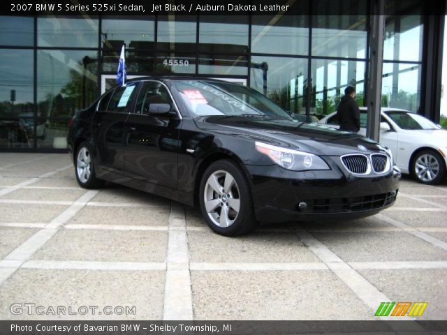 2007 BMW 5 Series 525xi Sedan in Jet Black