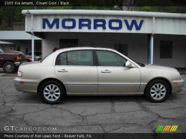 2005 Kia Amanti  in Cream Gold