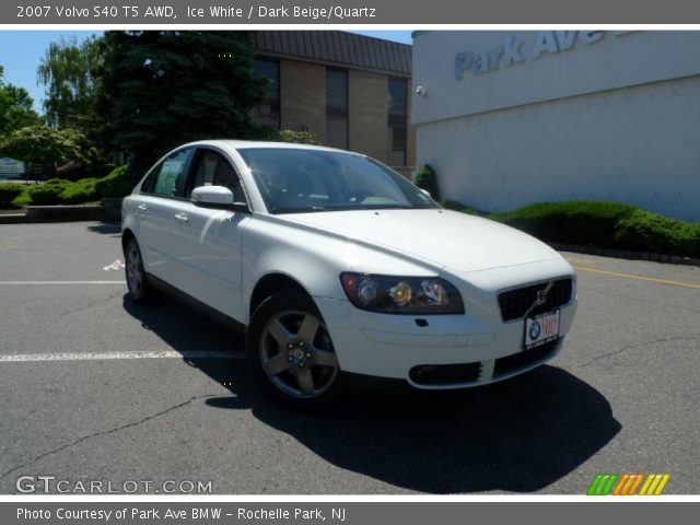 2007 Volvo S40 T5 AWD in Ice White