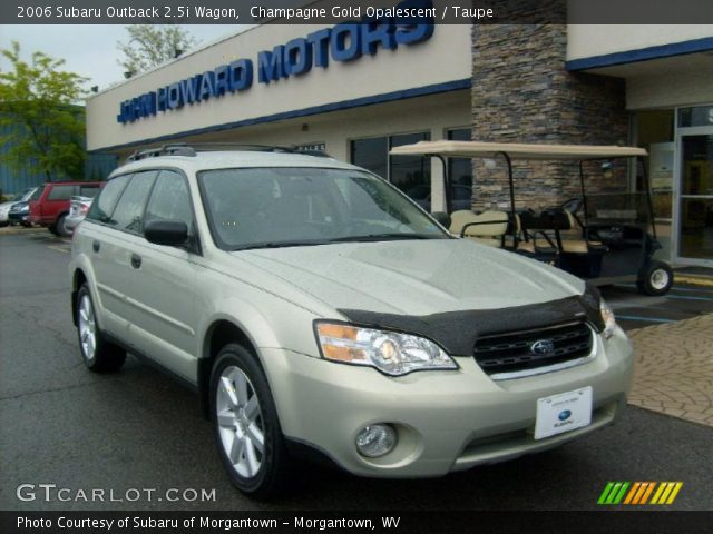 2006 Subaru Outback 2.5i Wagon in Champagne Gold Opalescent