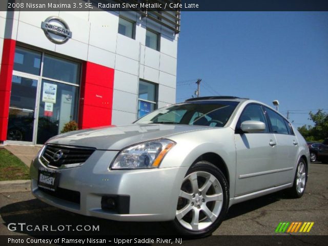 2008 Nissan Maxima 3.5 SE in Radiant Silver Metallic
