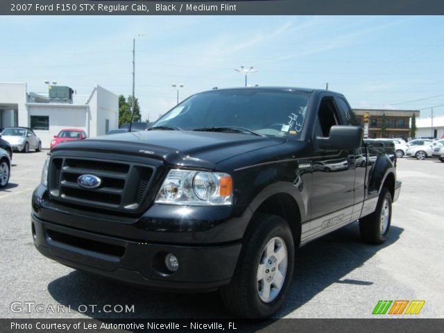 2007 Ford F150 STX Regular Cab in Black