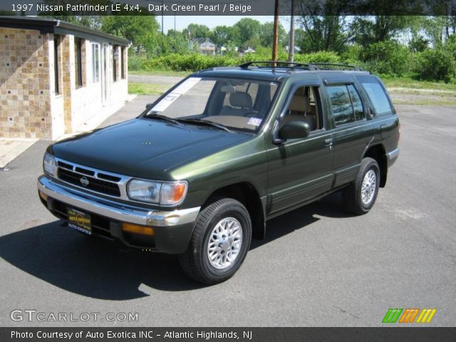 1997 Nissan Pathfinder LE 4x4 in Dark Green Pearl