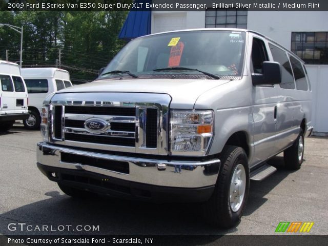 2009 Ford E Series Van E350 Super Duty XLT Extended Passenger in Brilliant Silver Metallic
