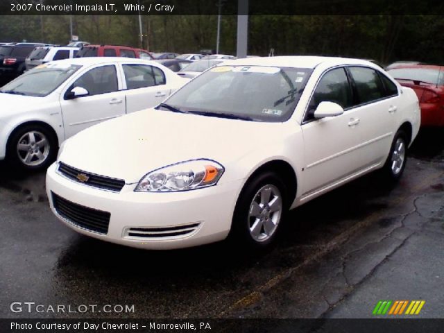 2007 Chevrolet Impala LT in White