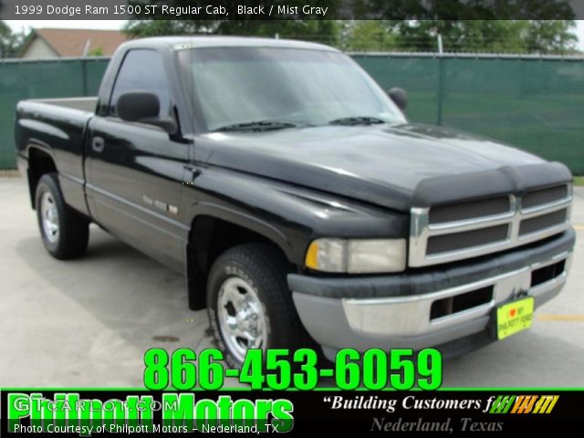 1999 Dodge Ram 1500 ST Regular Cab in Black
