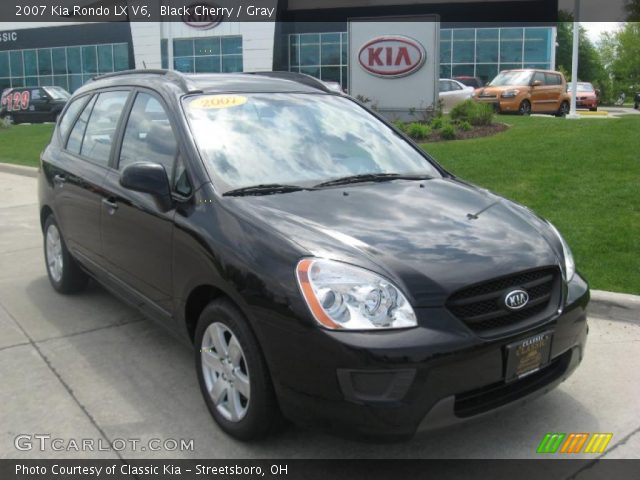 2007 Kia Rondo LX V6 in Black Cherry