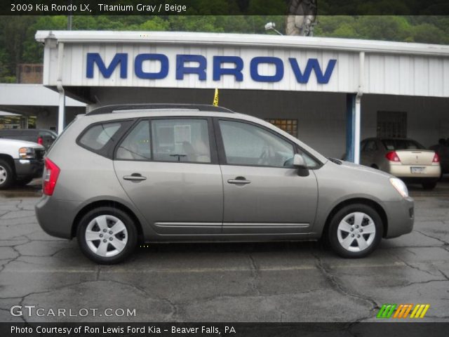 2009 Kia Rondo LX in Titanium Gray