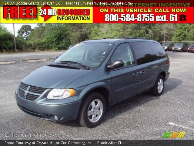 2007 Dodge Grand Caravan SXT in Magnesium Pearl