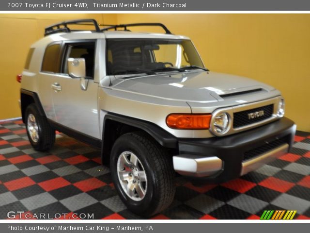 2007 Toyota FJ Cruiser 4WD in Titanium Metallic
