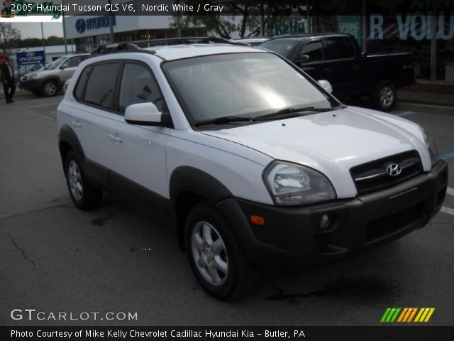 2005 Hyundai Tucson GLS V6 in Nordic White
