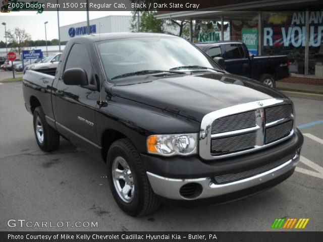 2003 Dodge Ram 1500 ST Regular Cab in Black