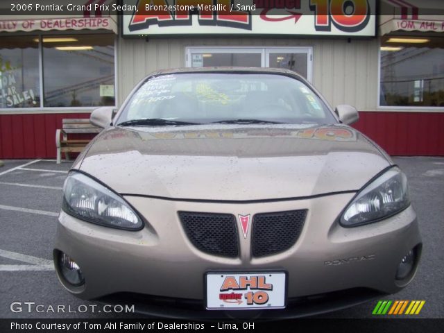 2006 Pontiac Grand Prix Sedan in Bronzestone Metallic