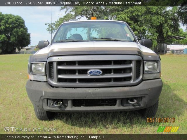 2000 Ford F250 Super Duty XL Regular Cab in Oxford White