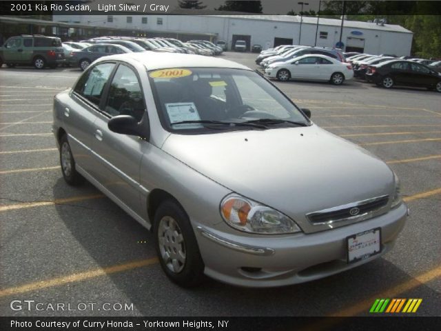 2001 Kia Rio Sedan in Light Silver