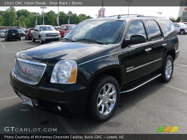 2010 GMC Yukon Denali in Onyx Black