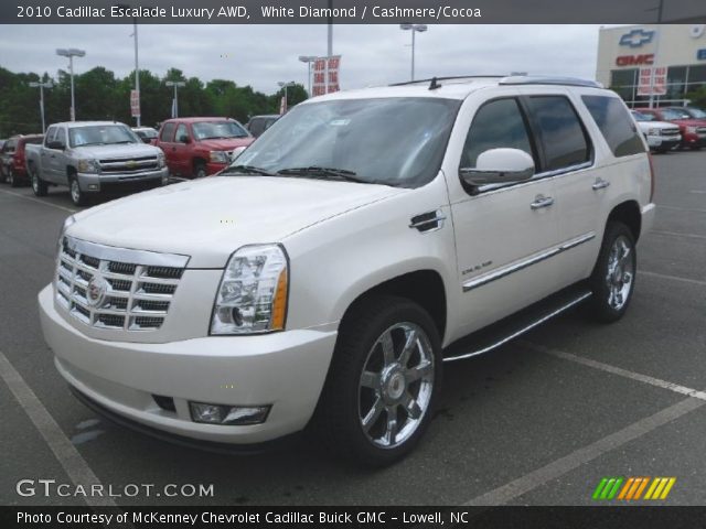 2010 Cadillac Escalade Luxury AWD in White Diamond