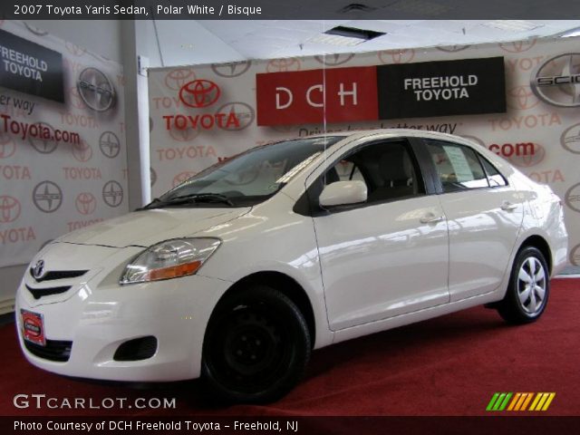 2007 Toyota Yaris Sedan in Polar White