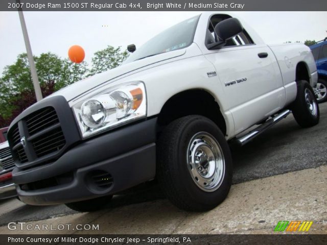 2007 Dodge Ram 1500 ST Regular Cab 4x4 in Bright White