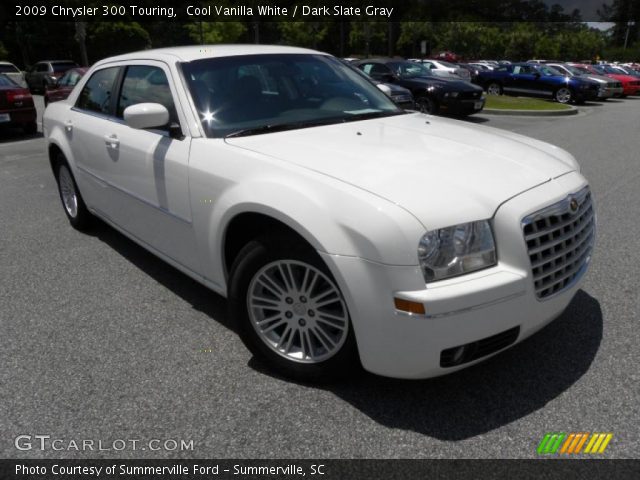 2009 Chrysler 300 Touring in Cool Vanilla White