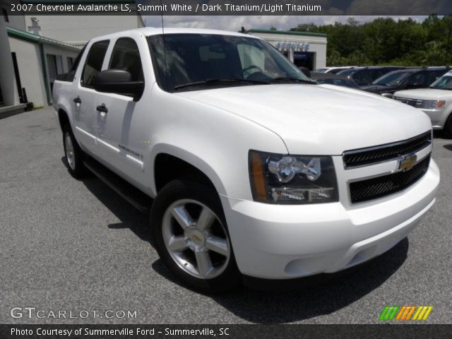 2007 Chevrolet Avalanche LS in Summit White