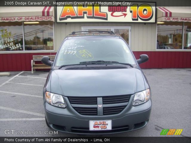 2005 Dodge Caravan SXT in Magnesium Green Pearl