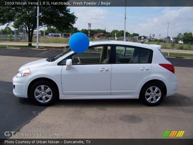2009 Nissan Versa 1.8 SL Hatchback in Fresh Powder