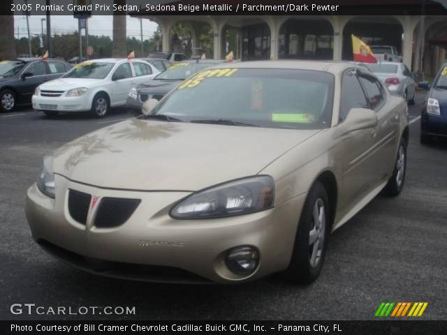 2005 Pontiac Grand Prix Sedan in Sedona Beige Metallic