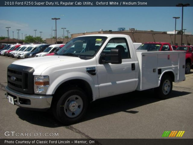2010 Ford F250 Super Duty XL Regular Cab Utility in Oxford White