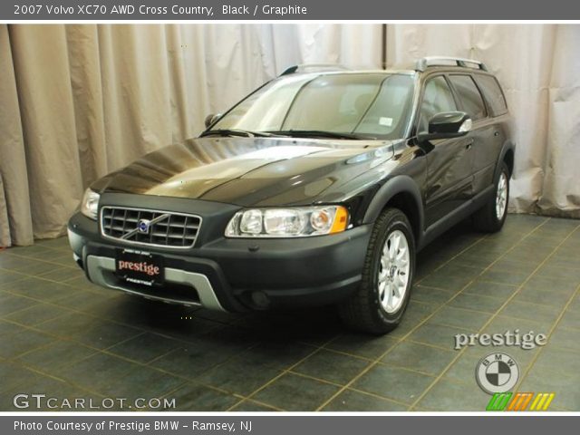 2007 Volvo XC70 AWD Cross Country in Black