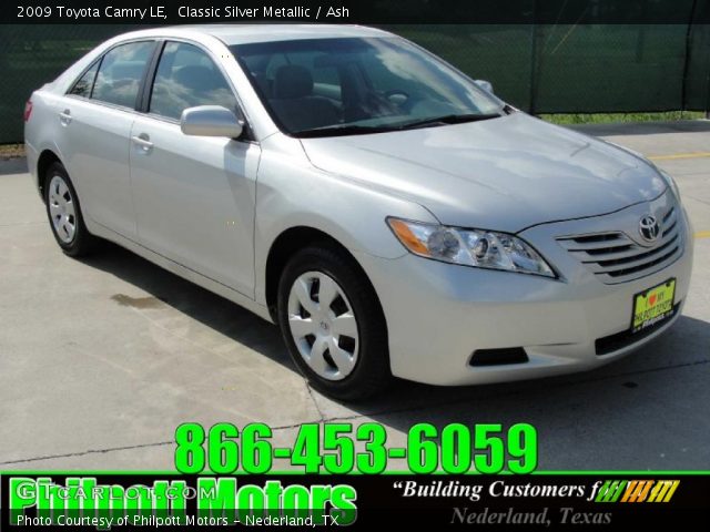 2009 Toyota Camry LE in Classic Silver Metallic