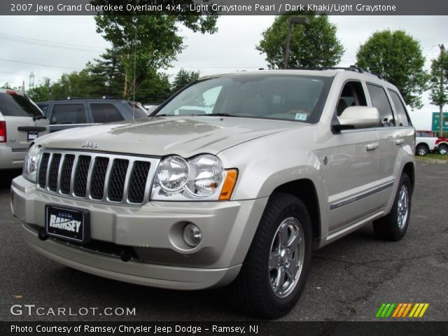 2007 Jeep Grand Cherokee Overland 4x4 in Light Graystone Pearl