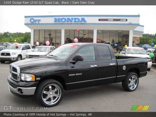 2005 Dodge Ram 1500 SLT Quad Cab in Black