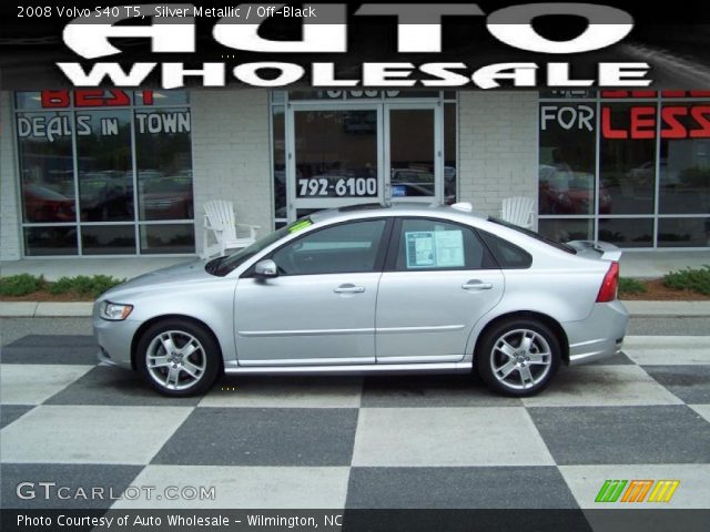 2008 Volvo S40 T5 in Silver Metallic