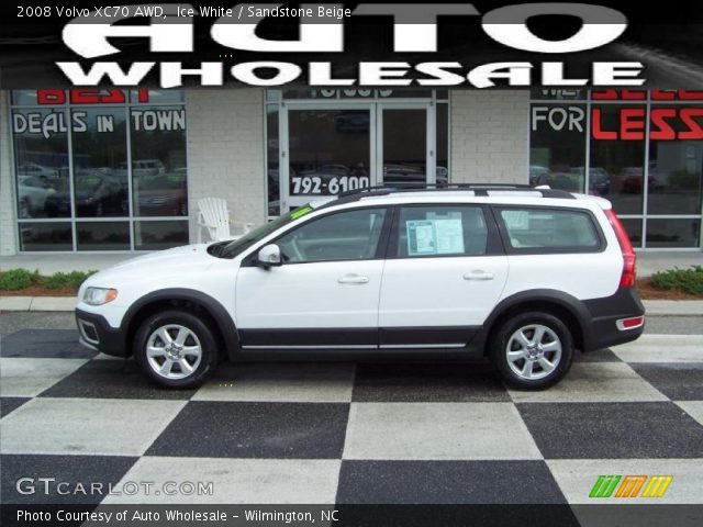 2008 Volvo XC70 AWD in Ice White