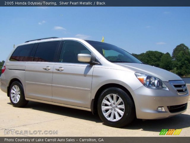 2005 Honda Odyssey Touring in Silver Pearl Metallic