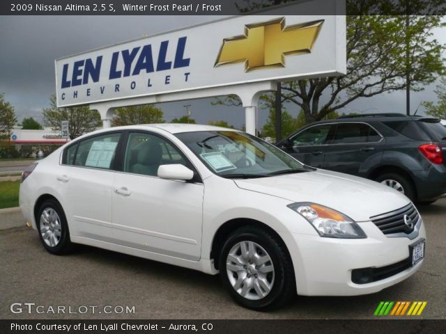 2009 Nissan Altima 2.5 S in Winter Frost Pearl