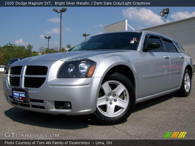 2005 Dodge Magnum SXT in Bright Silver Metallic